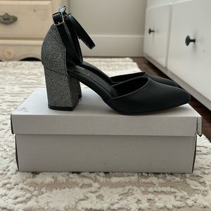(NWB) Black Heeled Shoes
